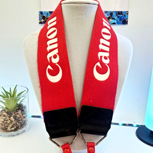 Canon red vintage retro - canon,