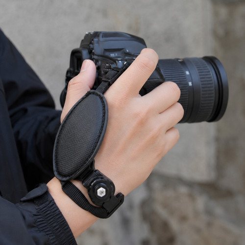 Black leather camera - black, wrist